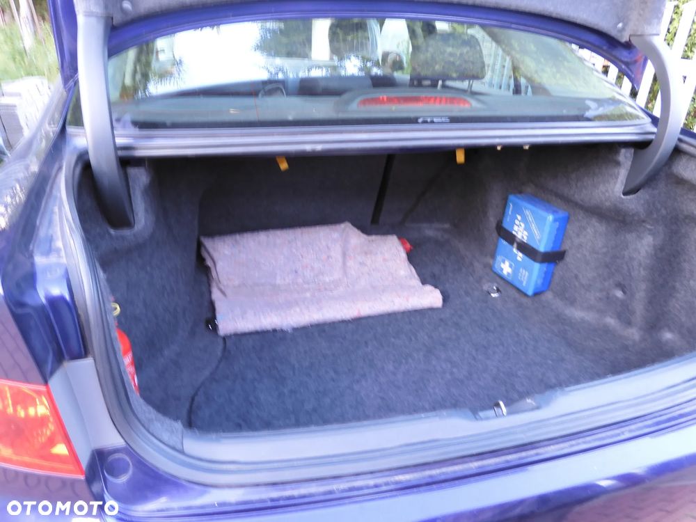 Honda Accord 2.0 Comfort - 17