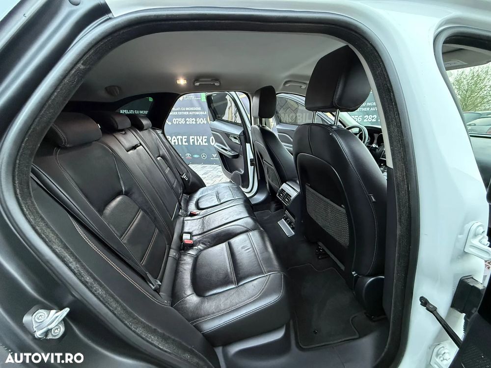 Jaguar F-Pace - 8