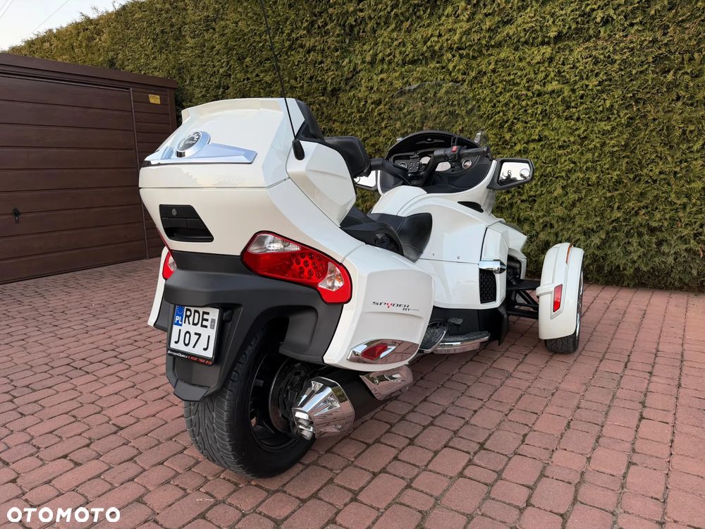 Can-Am Spyder - 4