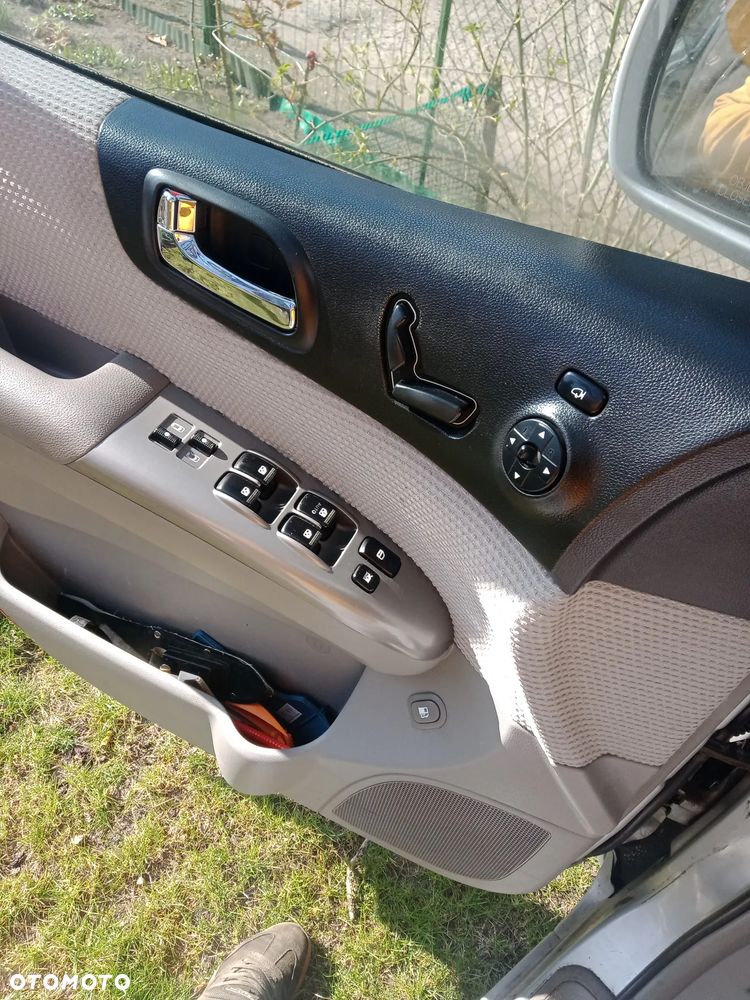 Kia Carnival 2.9 CRDi EX - 5