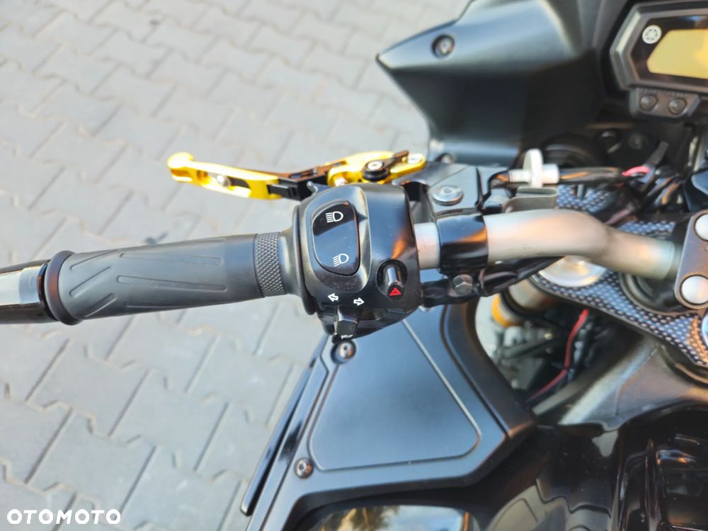 Yamaha FZ8 - 10