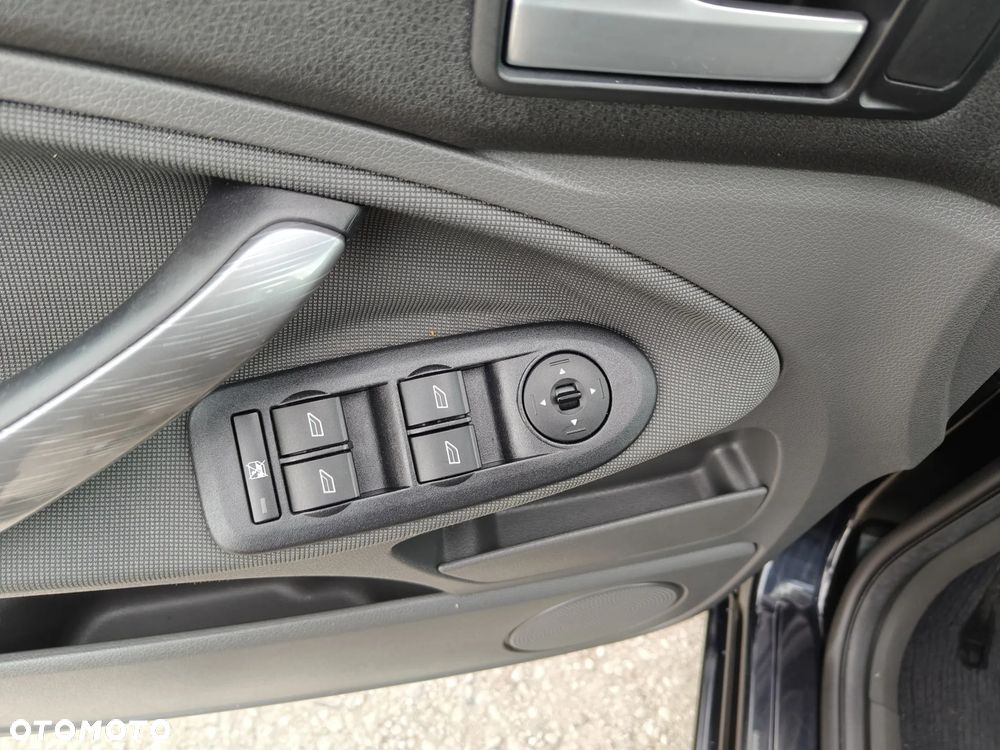 Ford C-MAX 1.6 Style - 29
