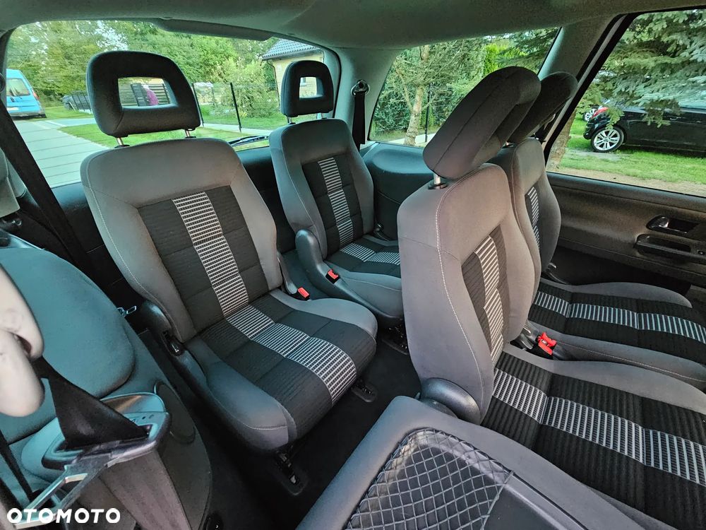 Volkswagen Sharan 2.0 TDI DPF BlueMotion United - 16