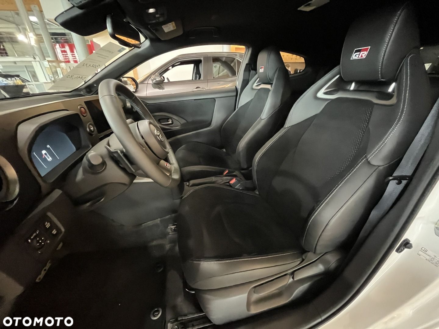Toyota Yaris GR 1.6 Dynamic - 25
