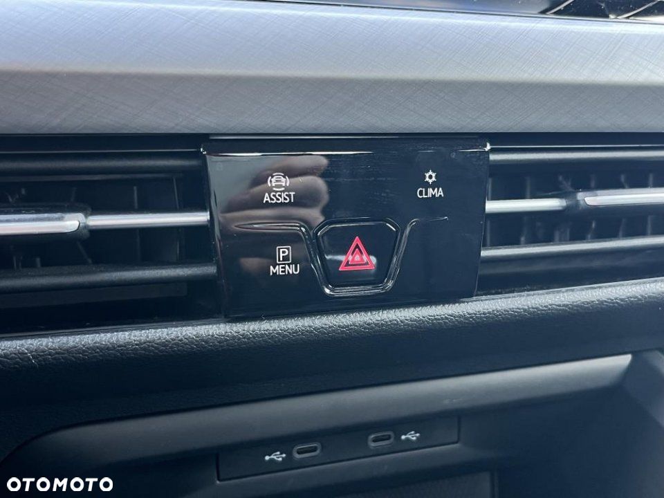 Volkswagen Golf - 24