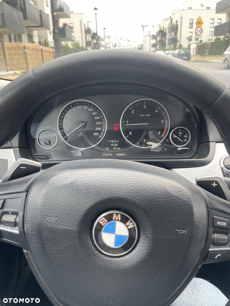 BMW Seria 5 525d - 14
