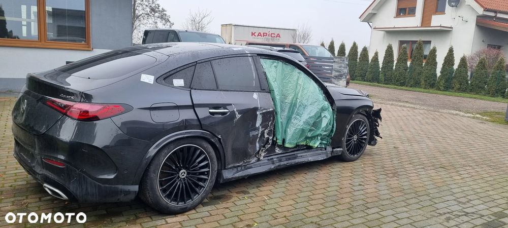 Mercedes-Benz GLC 300 de 4Matic 9G-TRONIC AMG Line Plus - 4