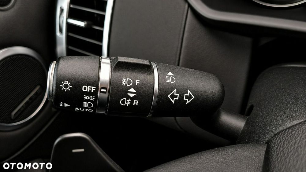 Land Rover Discovery - 12
