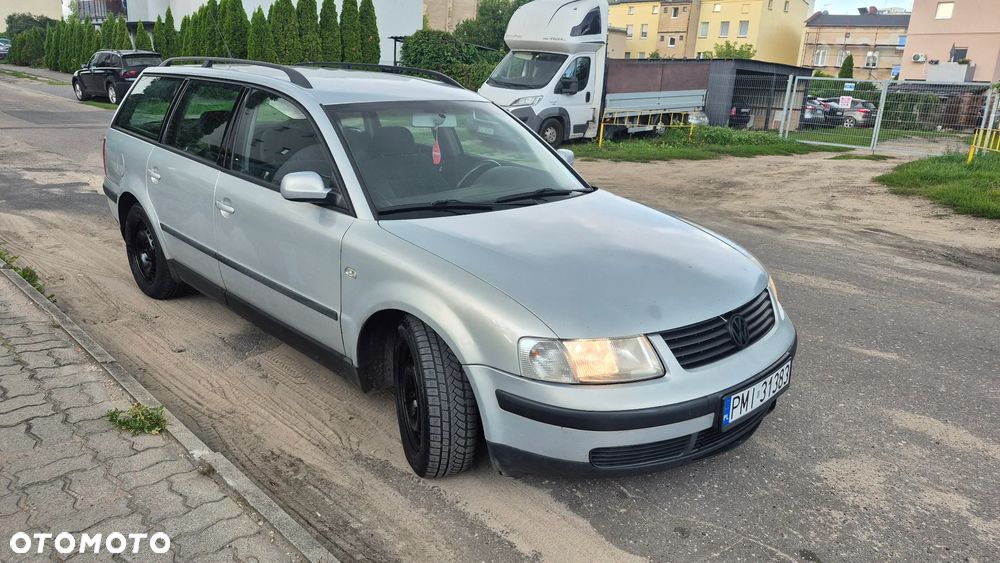 Volkswagen Passat 1.9 TDI Trendline - 2