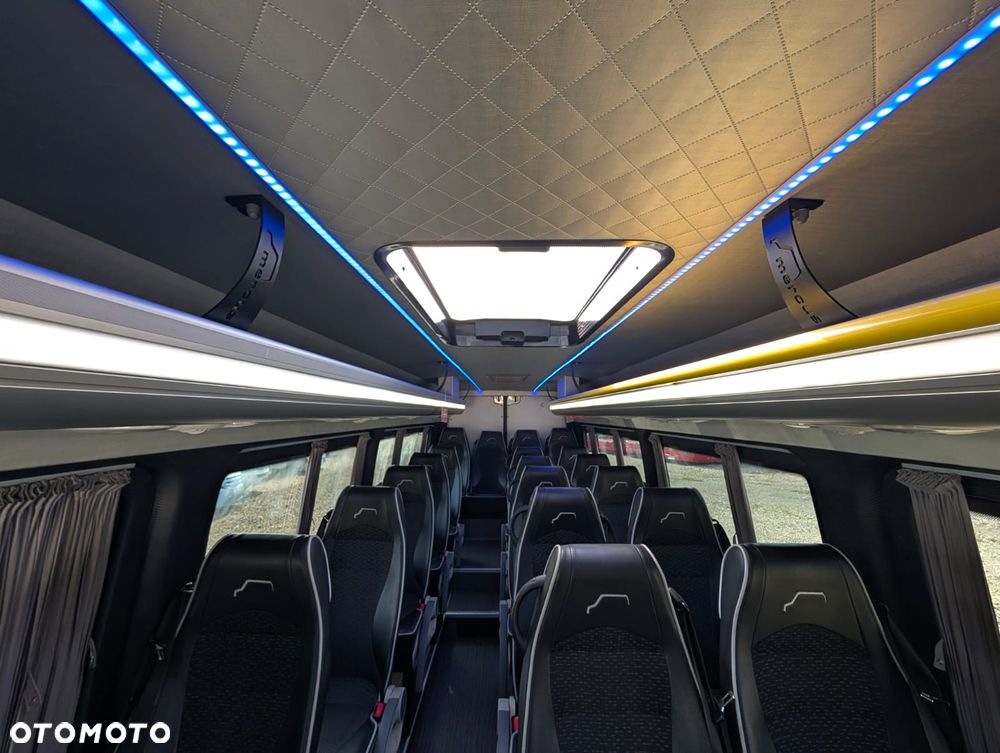 Mercedes-Benz Sprinter 519 - 23