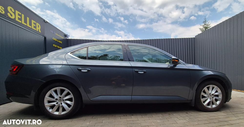 Skoda Superb 2.0 TDI DSG Active - 11