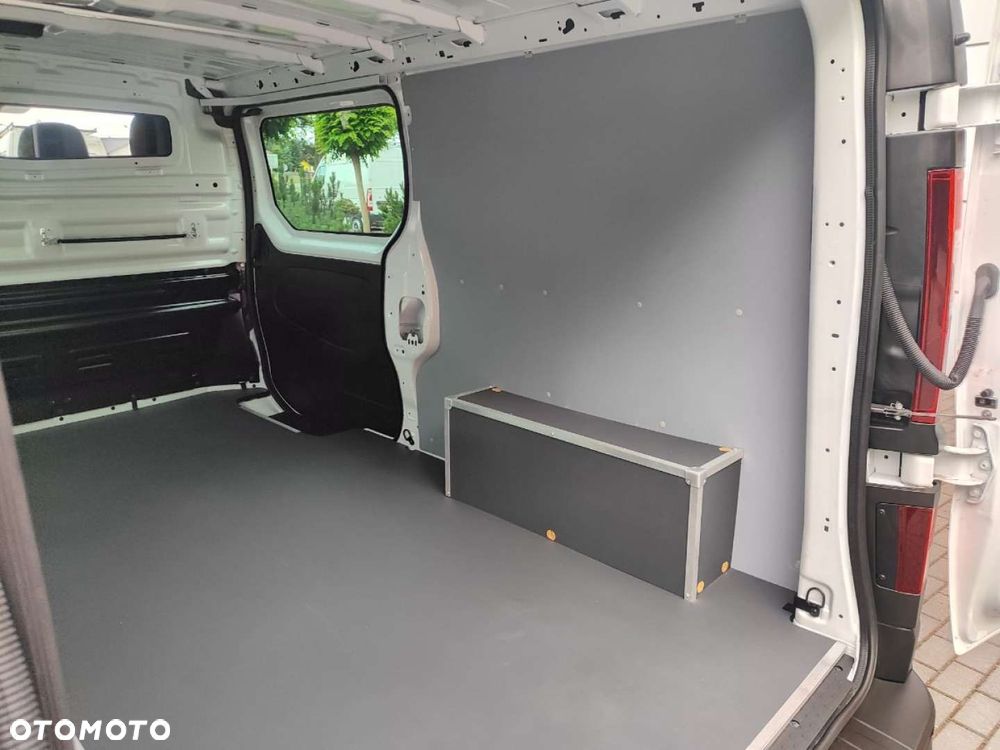 Renault Trafic - 28