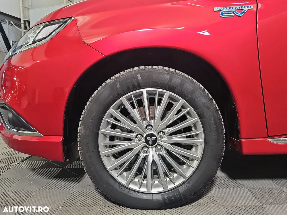 Mitsubishi Outlander - 14