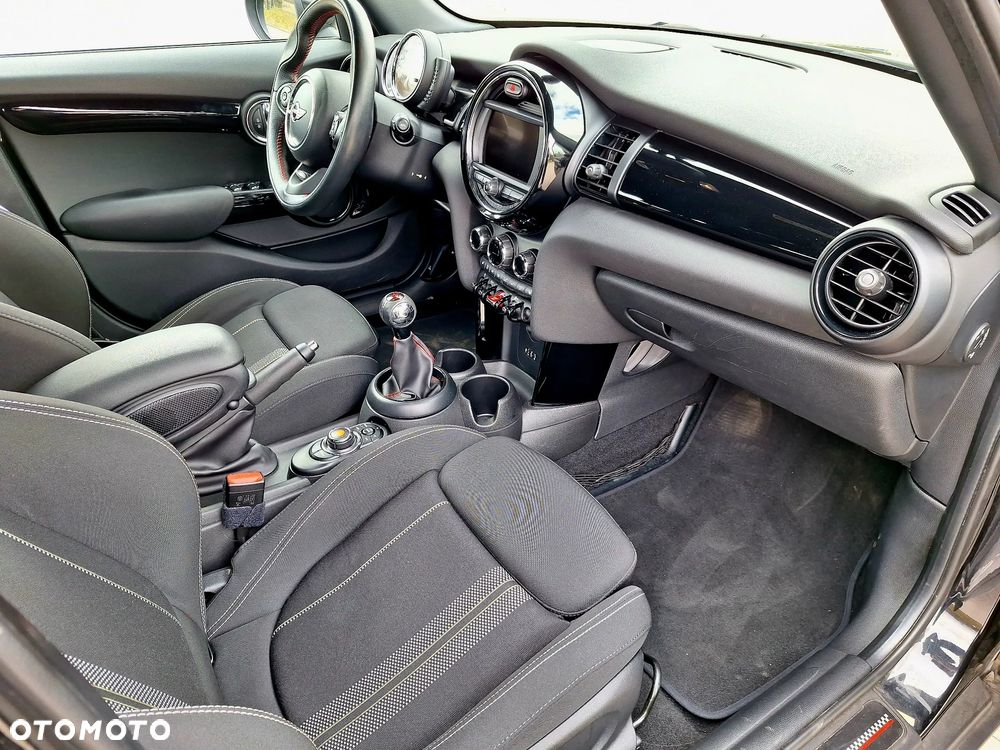 MINI Cooper 60 Years Chili - 22