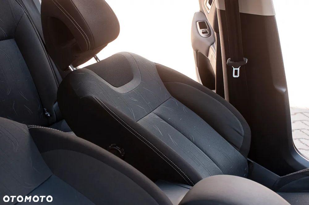 Citroën C4 VTi 120 Exclusive - 25