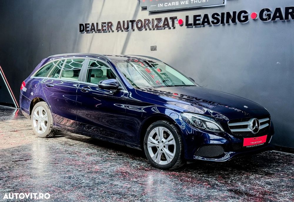 Mercedes-Benz C - 10