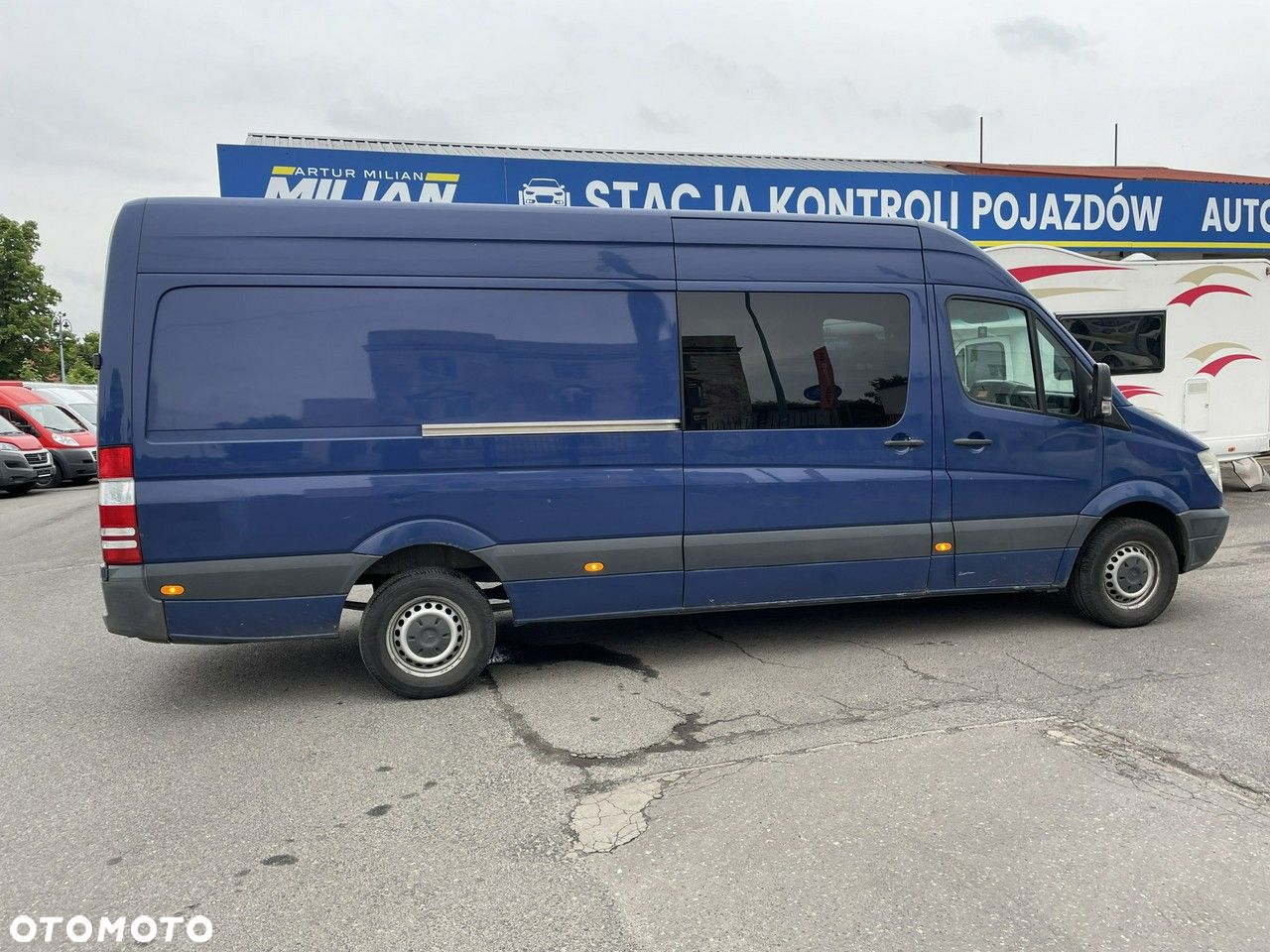 Mercedes-Benz Sprinter - 11