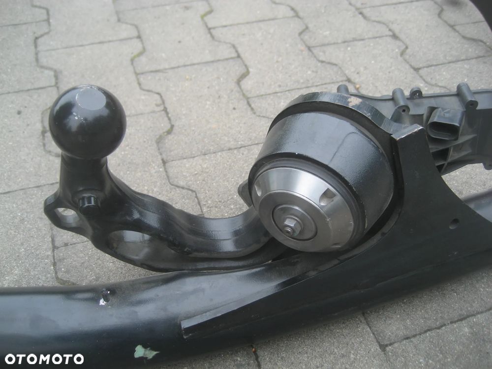 audi a5 b10 24-26r hak holowniczy elektryczny 8b3800495 - 2