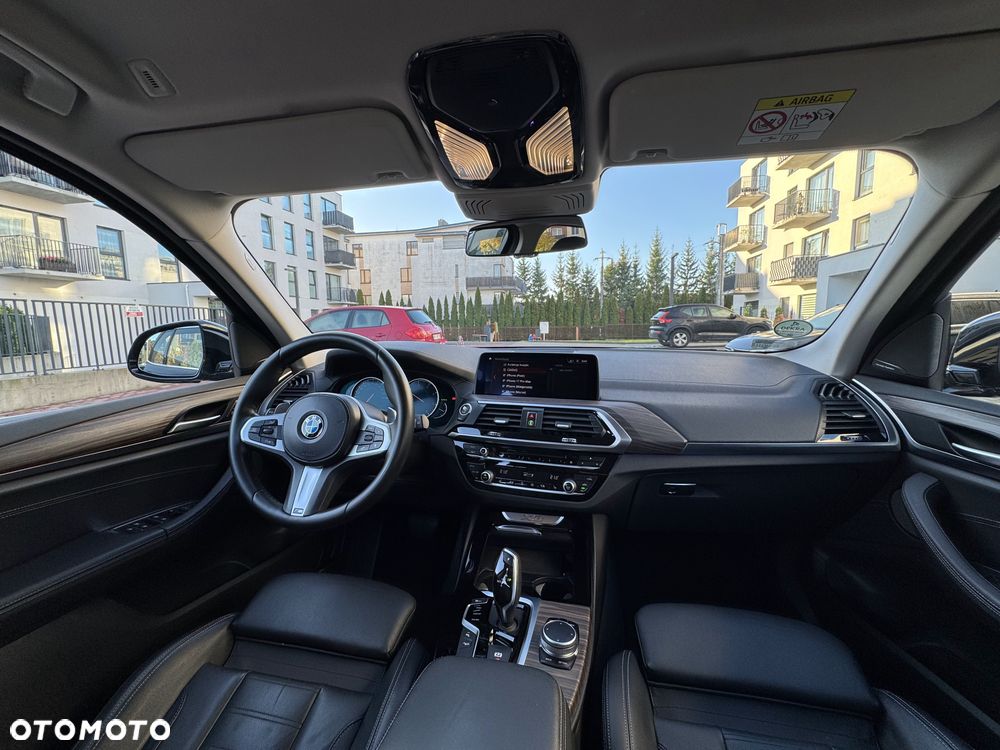 BMW X3 xDrive20d Luxury Line - 24