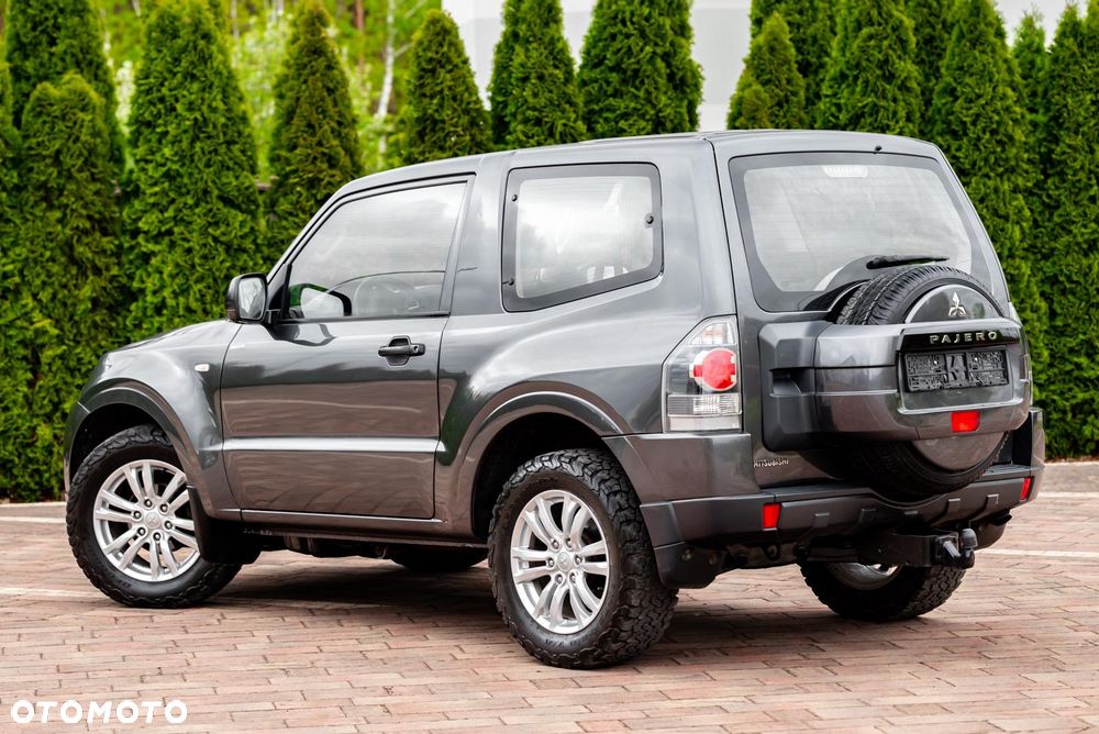 Mitsubishi Pajero 3.2 DI-D Automatik Final Edition - 9