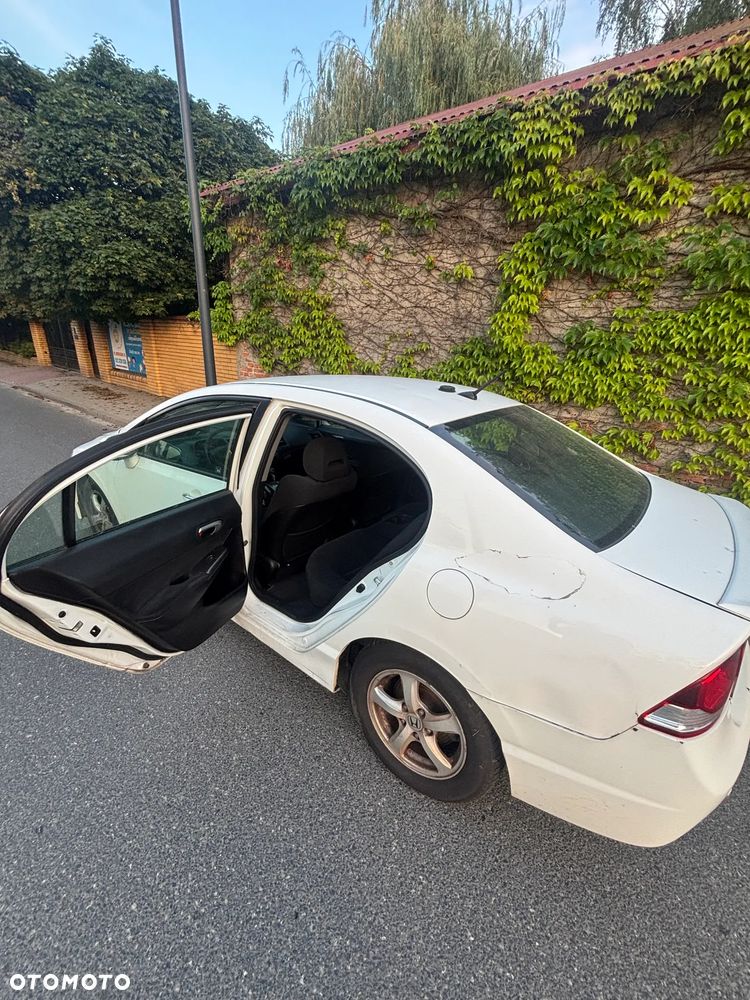 Honda Civic 1.3i-DSI i-VTEC IMA CVT Elegance - 34