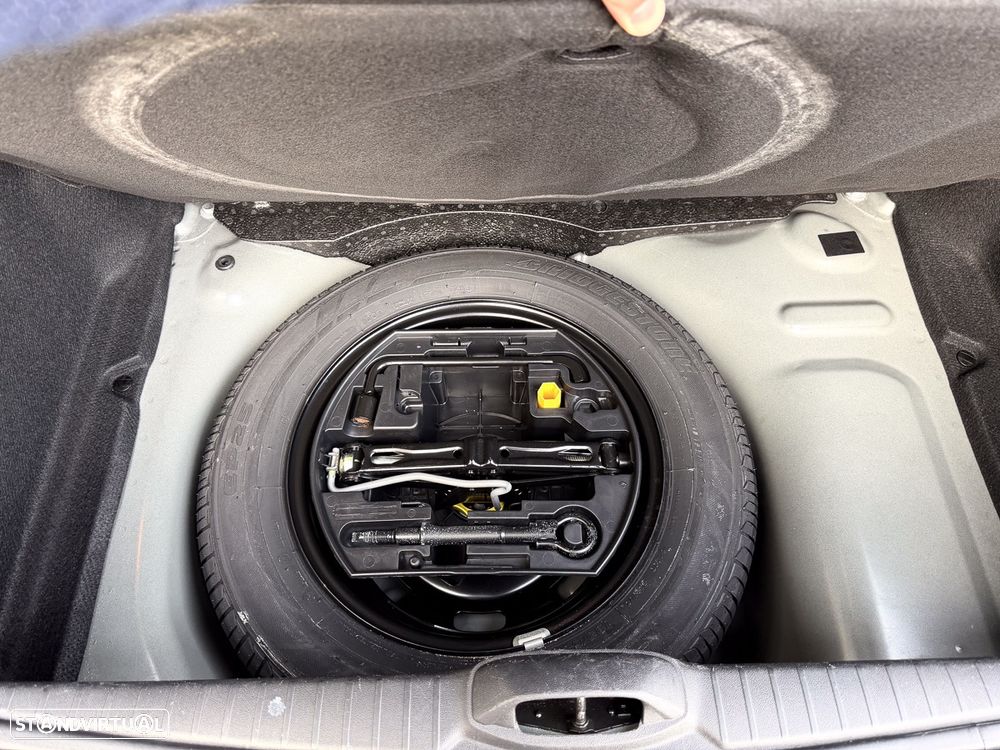 Peugeot 208 1.2 PureTech Style - 25