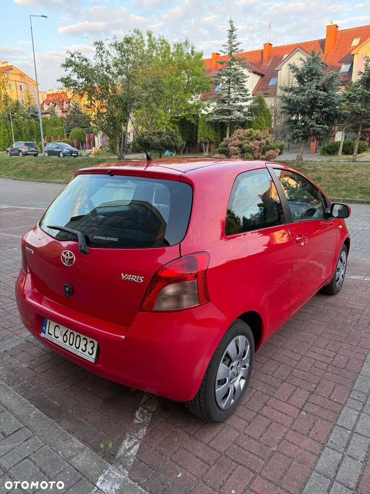 Toyota Yaris 1.0 Terra A/C - 3