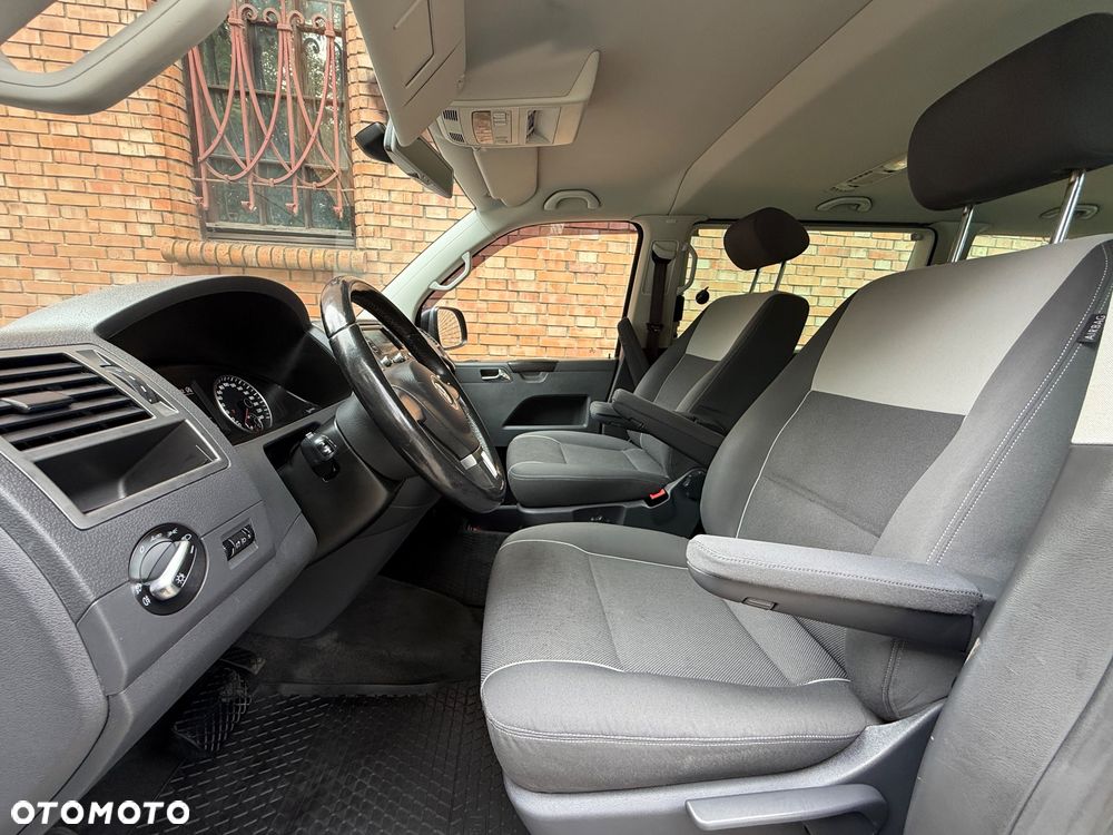 Volkswagen Multivan - 24