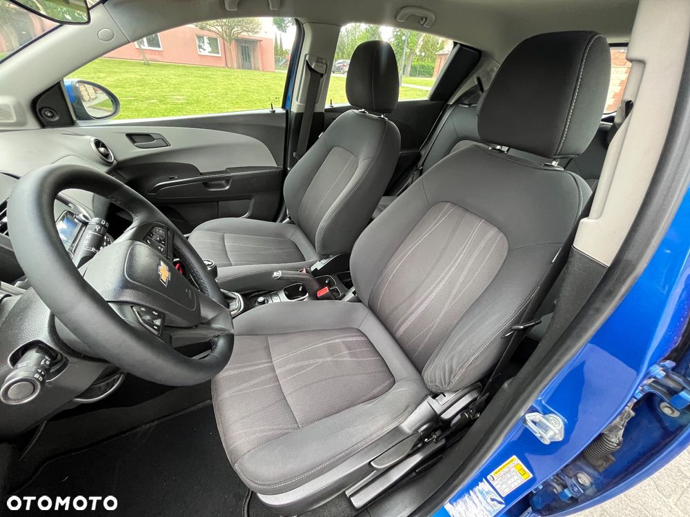 Chevrolet Aveo 1.2 LT - 19