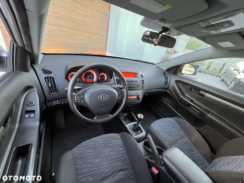 Kia Ceed - 5