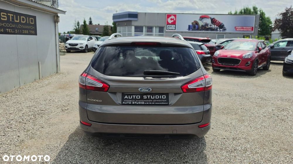 Ford Mondeo 2.0 TDCi Titanium - 21