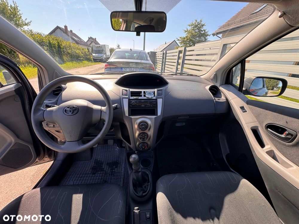 Toyota Yaris - 2