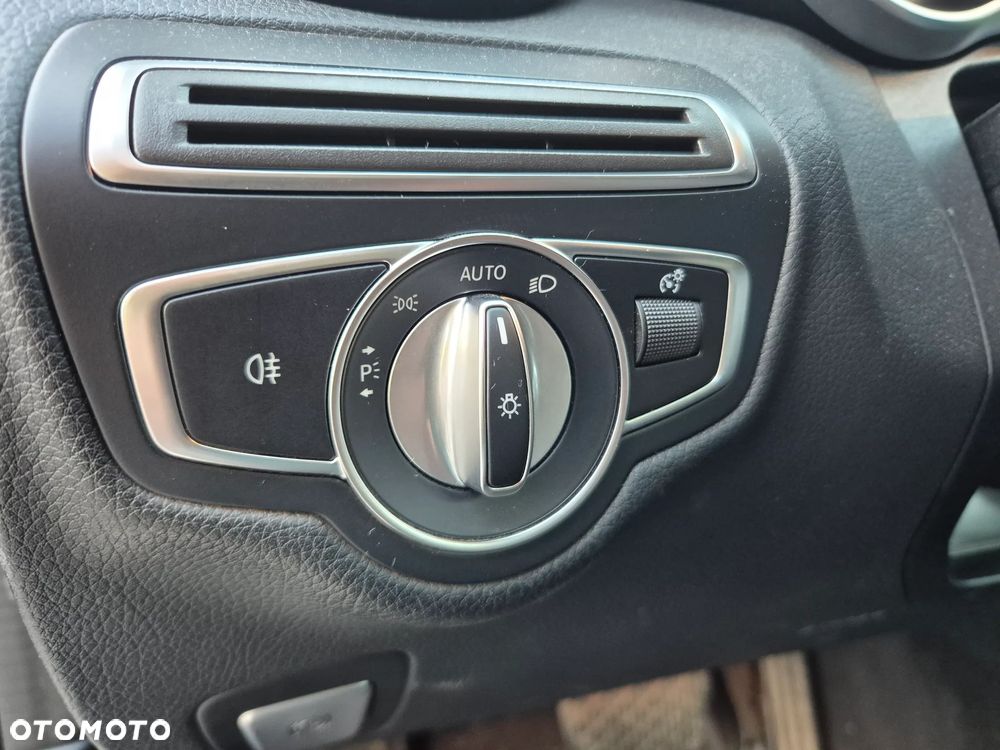 Mercedes-Benz Klasa C 200 d 9G-TRONIC - 14
