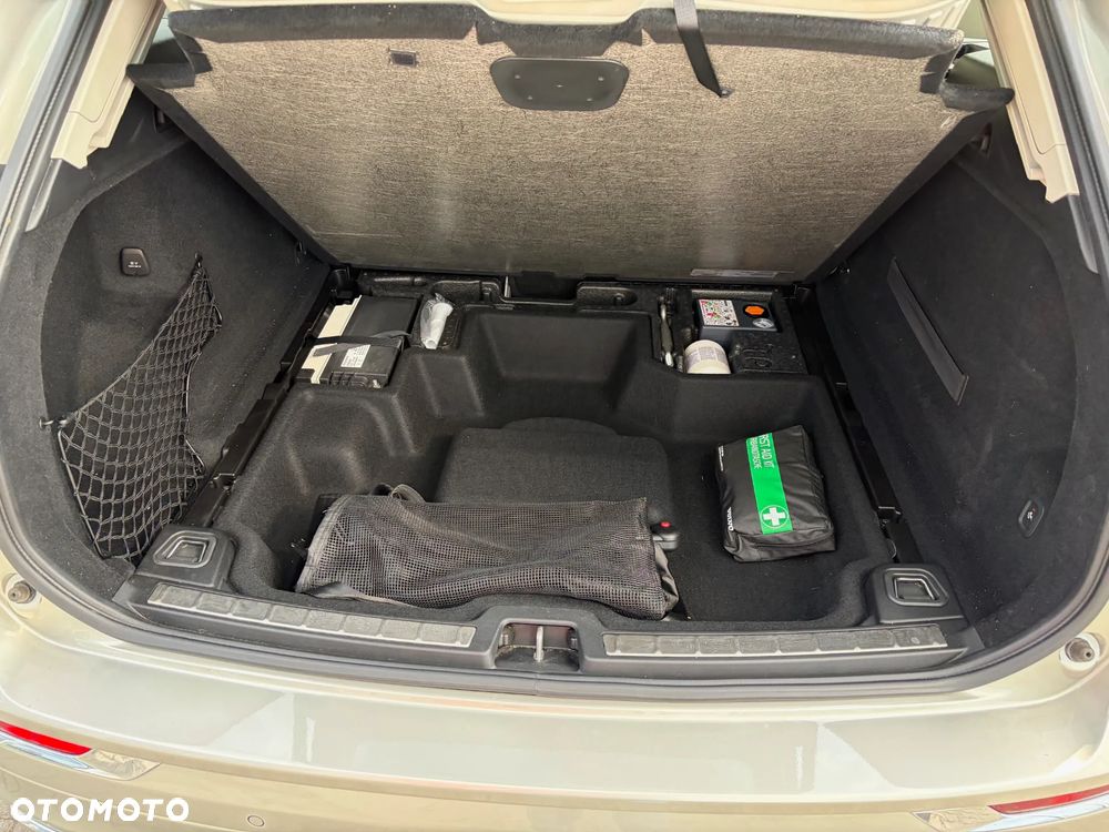 Volvo XC 60 D5 AWD Inscription - 9