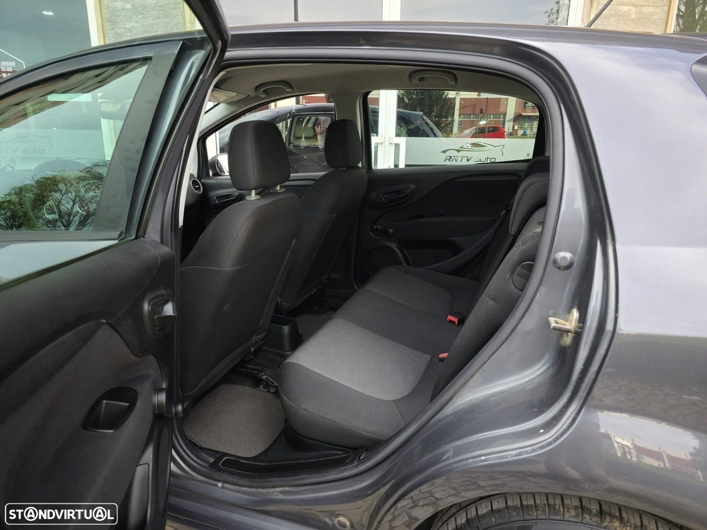 Fiat Punto 1.2 Young S&S - 17
