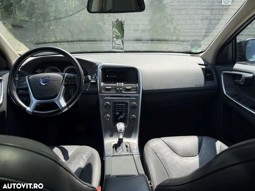 Volvo XC 60 D5 AWD Aut. Momentum - 5
