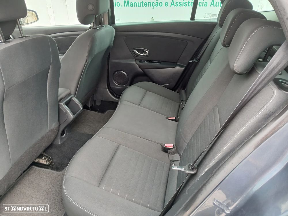 Renault Mégane Sport Tourer 1.5 dCi Limited - 17
