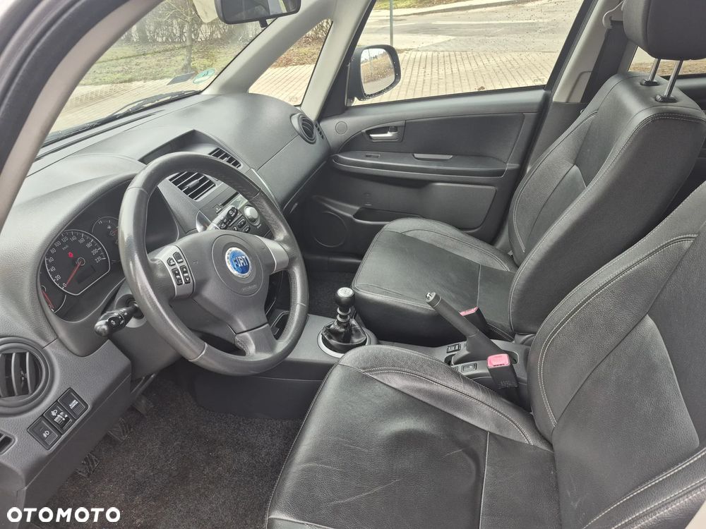 Fiat Sedici 1.9 Multijet DPF 4x4 Luxury - 6