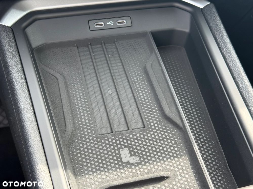 Volkswagen T-Roc 1.5 eTSI Life DSG - 13