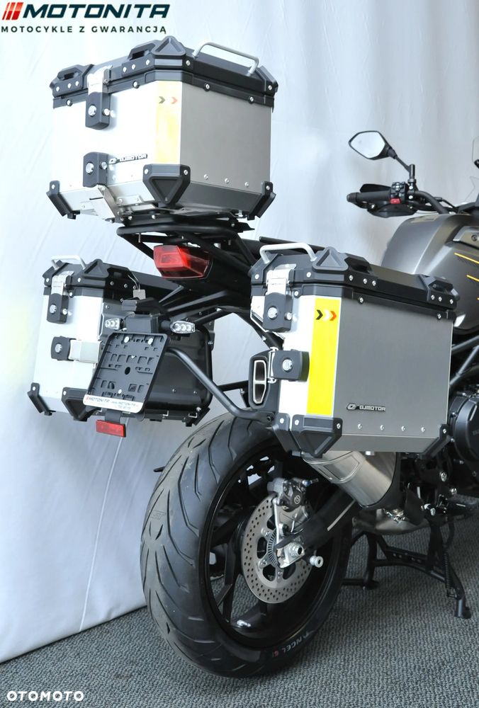 QJMOTOR 900 S - 6