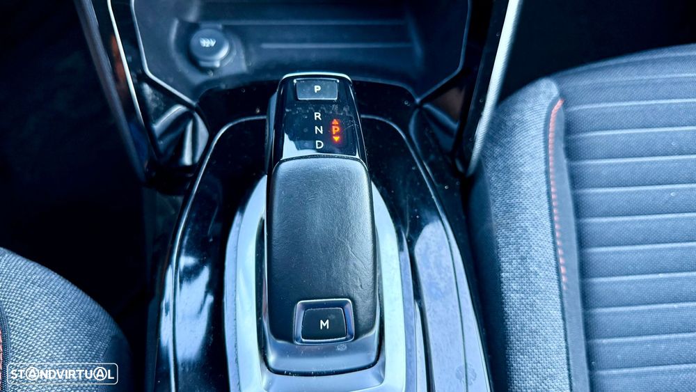 Peugeot 2008 1.2 PureTech Active Pack EAT8 - 16