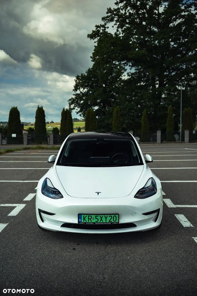 Tesla Model 3 - 9