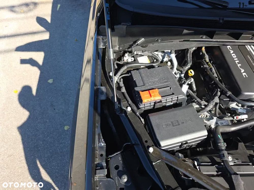 Cadillac Escalade - 3