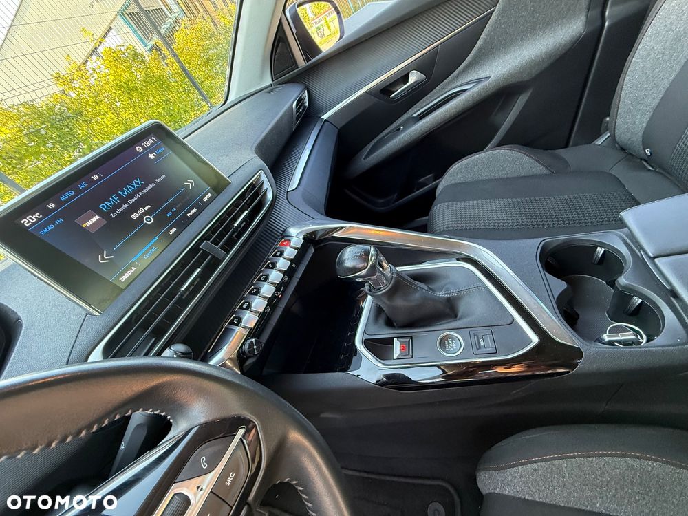Peugeot 3008 1.2 PureTech Active Pack S&S - 16