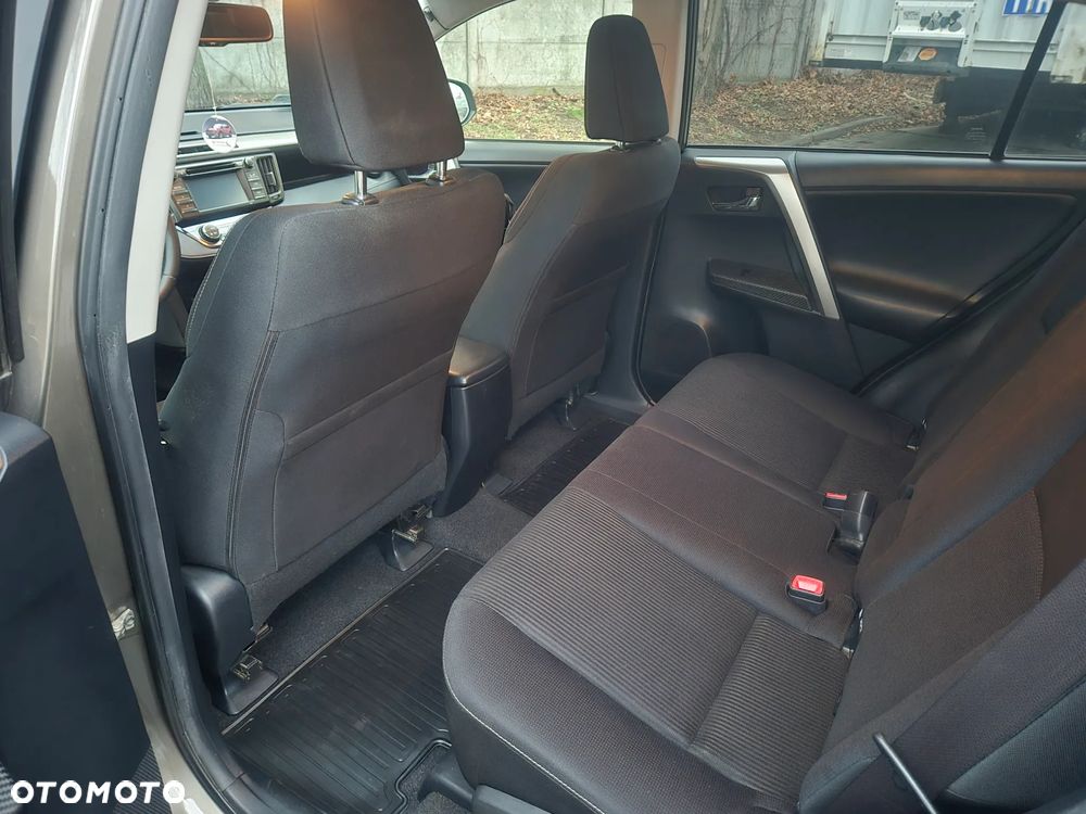 Toyota RAV4 - 10