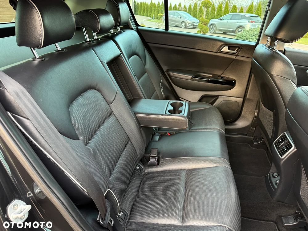 Kia Sportage 1.7 CRDI Business Line L 2WD - 35