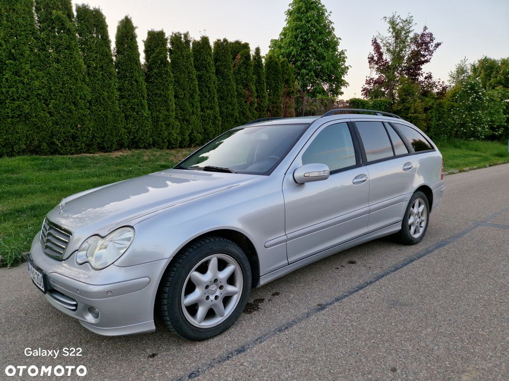 Mercedes-Benz Klasa C 200 CDI Automatik Avantgarde Sport Edition - 18