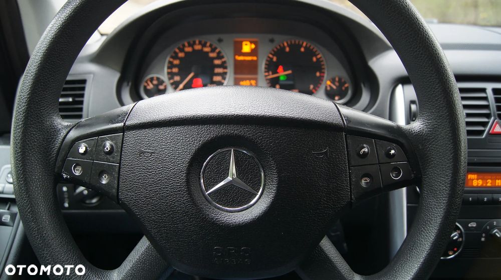 Mercedes-Benz Klasa B 150 Special Edition - 19