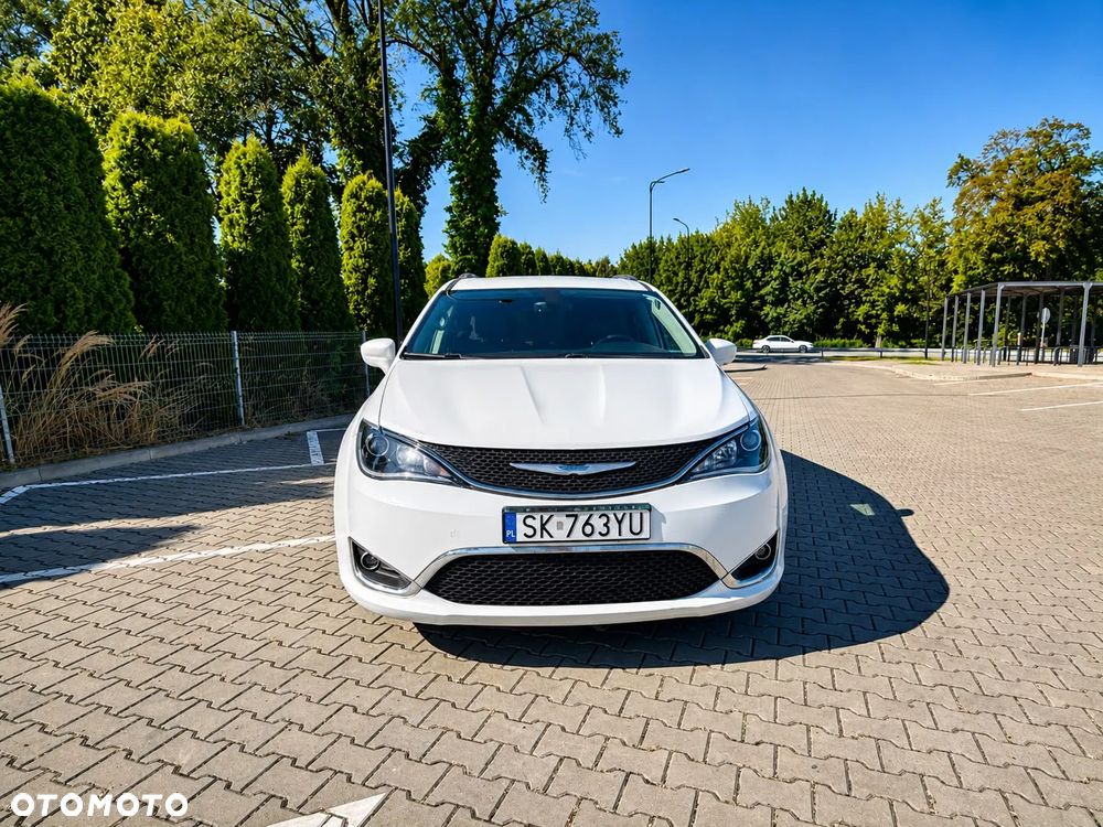 Chrysler Pacifica - 7