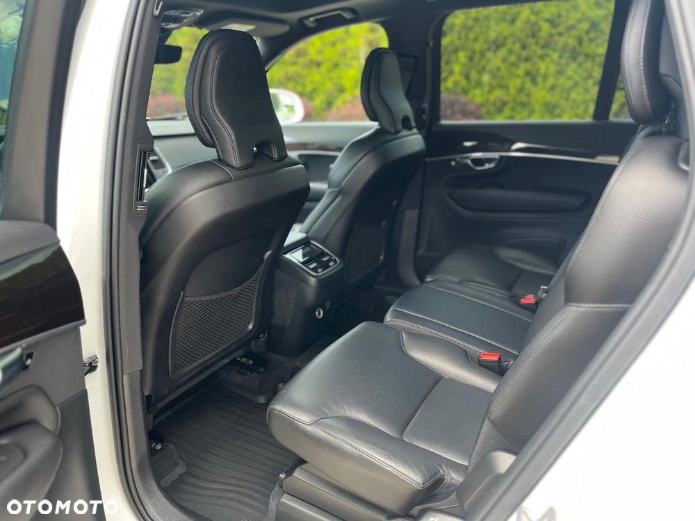 Volvo XC 90 - 3